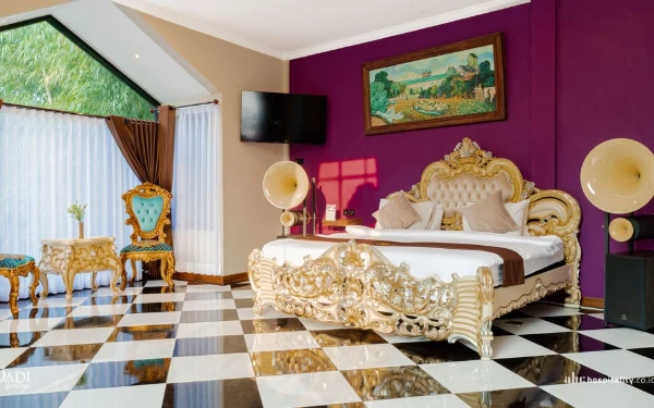 Foto View kamar tipe Brick House River Suite yang elegan di Padi Heritage Resort Malang. (Foto: Dok. Padi Heritage Resort Malang)
