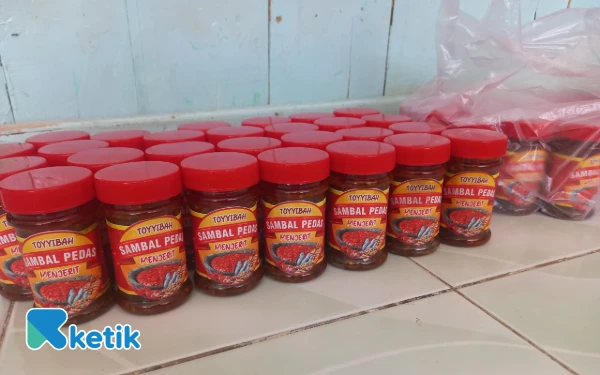 Foto Sambal Pedas Menjerit Sampang Produk Thoyibah (Foto: Mat Jusi/Ketik.com).