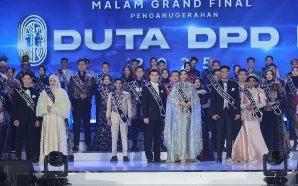 Foto Para peserta malam grand final pemilihan Duta DPD RI di Balai Sudirman, Jakarta, Senin 3 November 2025 malam (Foto: Humas DPD RI)