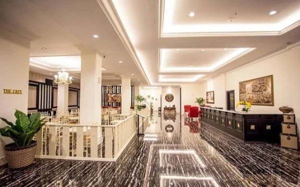 Foto Interior bertema Eropa Klasik yang memberi nilai elegan di Same Hotel Malang. (Foto: Dok. Same Hotel Malang)
