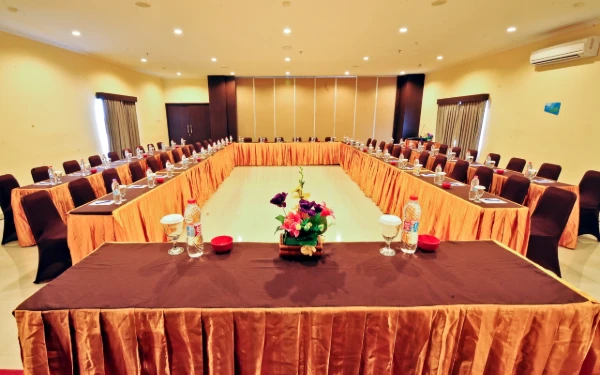 Foto View Meeting Room yang maksimal kapasitas 250 orang di Everyday Smart Hotel Malang. (Foto: Dok. Everyday Smart Hotel Malang)
