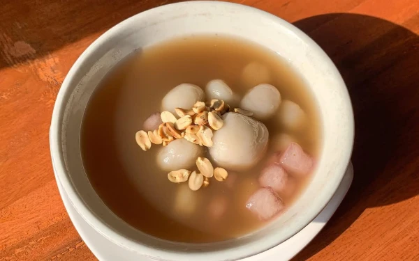 Foto View satu mangkok ronde yang hangat di Ronde Titoni 1948 Malang. (Foto: Dok. Ronde Titoni 1948 Malang)