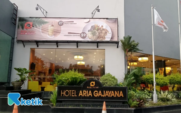 Foto View Hotel Aria Gajayana tampak depan. (Foto: Aliyah/Ketik.com)