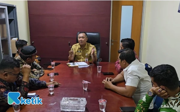 Foto Rudi Kurniawan Ketua DPRD Sampang berserta jajarannya saat konsultasi Pilkades Sampang ke Kemendagri (Foto: Mat Jusi/Ketik.com).