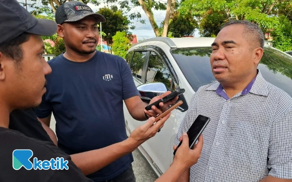 Foto Daud Djubedi saat diwawancara (Foto: Mursal/Ketik.com)