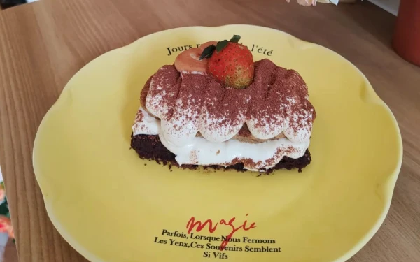 Foto View Tiramisu Brownies yang gemas khas Simply Sweet Bake & Dessert. (Foto: Dok. Simply Sweet Bake & Dessert)