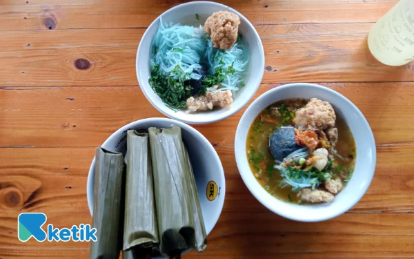 Foto View bakso kuah pedas dan original di Bakso Jowo Mandiri. (Foto: Aliyah/Ketik.com)