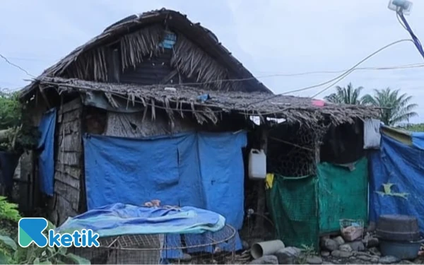 Foto Rumah tua milik Teuku Raja Sayang di Desa Blang Baro Pulo Raga, Kecamatan Beutong, Kabupaten Nagan Raya, Aceh, Selasa, 18 November 2025. (Foto: Basriadi/Ketik)