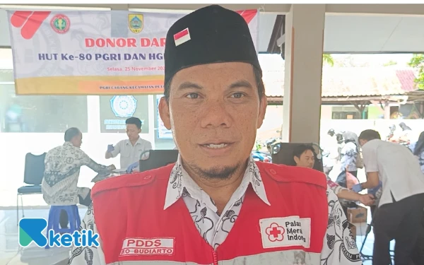 Foto Eko Budiarto atau EBA saat diwawancara disela-sela kegiatan (Foto: Slamet/Ketik)