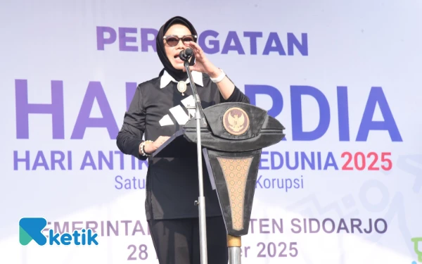 Foto Sekda Kabupaten Sidoarjo Dr Fenny Apridawati menyampaikan permintaan dukungan para ASN untuk mencegah korupsi di Pemkab Sidoarjo. (Foto: Sigit Kominfo Sidoarjo)