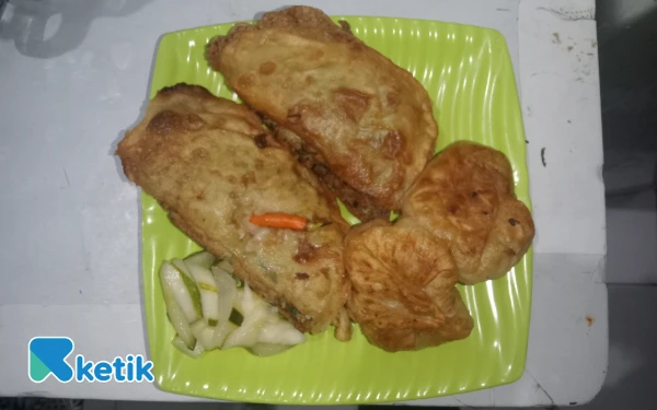 Foto View Martabak Telur dan Martabak Duro yang menggiurkan di Martabak Dian. (Foto: Aliyah/Ketik.com)