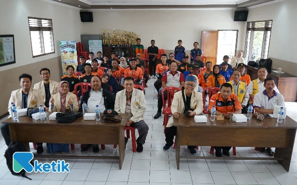 Foto Para peserta dari FPRB Mojokerto, juga dari universitas Wijaya Kusuma dan Lions cukup antusias mendengarkan paparan dari nara sumber. (Foto : Johan for Ketil.com)