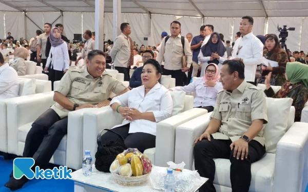 Foto Ketua Komisi IV DPR RI Titiek Soeharto saat hadir di Temu Tani Nasional 2025 pada Rabu, 3 Desember 2025, di Ciawi, Bogor. (Foto: Naufal Ardiansyah/Ketik.com)