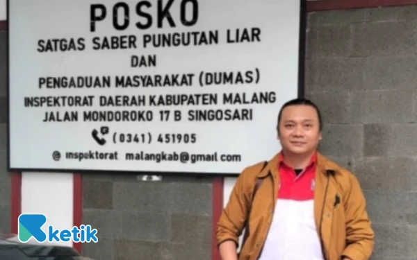 Foto Plt Bupati LIRA Malang Wiwid Tuhu usai membuat aduan dugaan Penyelewengan BOS SDN Kendalpayak di Inspektorat Kabupaten Malang (Foto: dok Ketik.com)