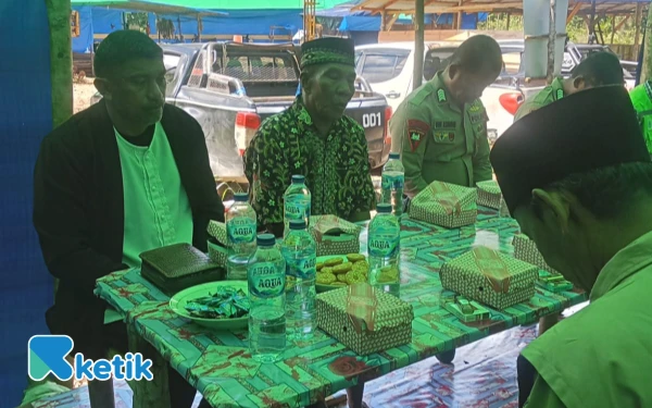 Foto Saat pembacaan doa syukuran (Foto: Mursal/Ketik.com)