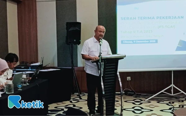 Foto Sambutan Anggota DPRD Provinsi Jateng, David Ishaq Aryadi saat serah terima pekerjaan Program P3-TGAI, Kamis, 11 Desember 2025. (Foto: Nani Eko/Ketik.com)