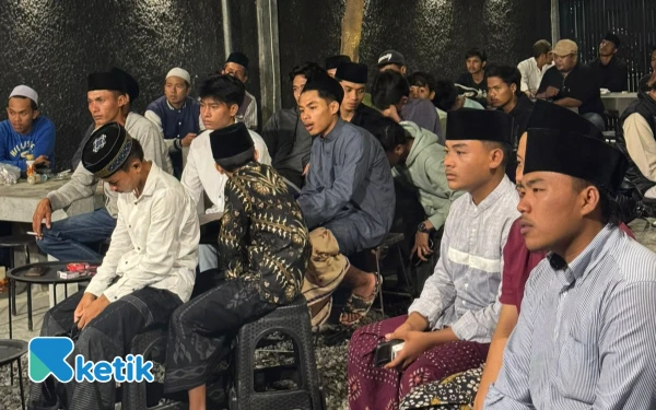 Foto Situasi Pengajian di Lyco Coffee And Place yang Bertema Ngaji Tanpa Topeng pada tanggal 12 Desember 2025 (Foto: Mat Jusi/Ketik.com)