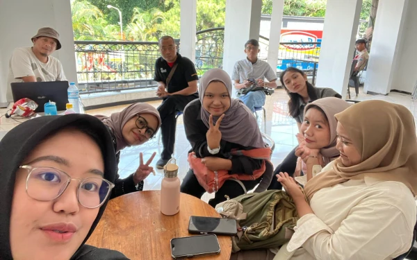 Foto Tim Gerebek Batu Ketik.com. (Foto: Mutia/Ketik.com)