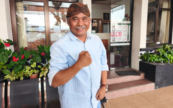 Foto Kepala Desa Tulungrejo, Suliono, merupakan salah satu kepala desa visioner di Kota Batu. Ia menjadikan Tulungrejo sebagai destinasi wisata paling moncer di Kota Batu. (Foto: Nurul Aliyah/Ketik.com)