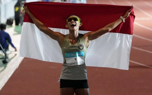 Foto Atlet Indonesia Emilia Nova saat meraih medali emas nomor heptathlon (tujuh lomba) di SEA Games 2025 Thailand.(Foto: Herry/Kemenpora.go.id)