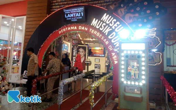 Foto View Museum Musik Dunia tampak depan di Jawa Timur Park 3 Kota Batu. (Foto: Aliyah/Ketik.com)