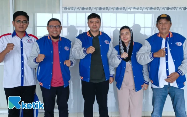 Foto Sejumlah pengurus Persambi Brebes bersama Bupati Brebes, Paramitha Widyakusuma (Foto: Azmi for ketik.com)