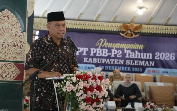 Foto Bupati Sleman Harda Kiswaya menegaskan bahwa kepatuhan membayar pajak tepat waktu adalah wujud nyata rasa memiliki dan kontribusi bersama bagi masa depan Sleman yang lebih baik. (Foto: Prokompim Sleman for Ketik.com)