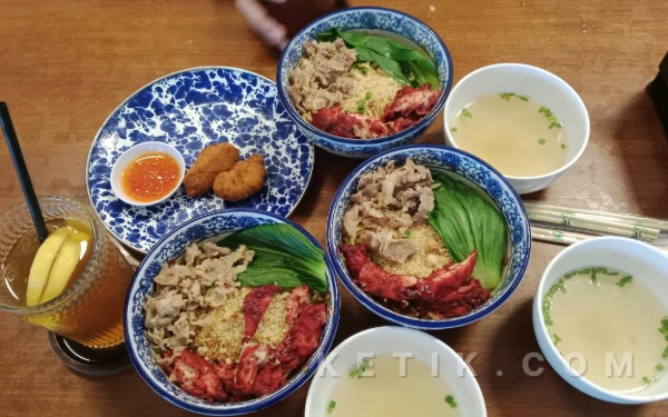 Foto Menu Mie Szechuan Spesial yang lezat di Depot Tanjung Api Malang. (Foto: Aliyah/Ketik.com)