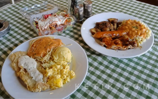 Foto Sarapan ala western di Baegopa? House of Hungry. (Foto: Aliyah/Ketik.com)