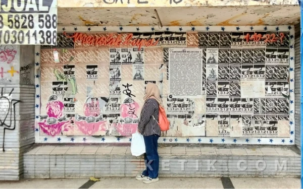 Foto Tempat Mbah Arifin biasa duduk menanti sang kekasih yang tak pernah datang sampai akhir hayatnya. (Foto: Dendy/Ketik.com)