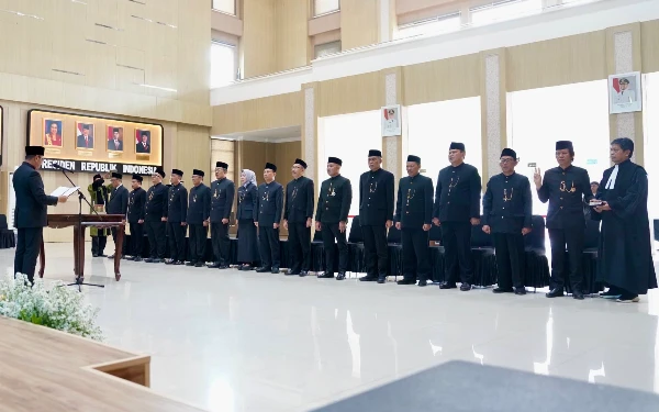 Foto Pelantikan dan pengambilan sumpah/janji pejabat pimpinan tinggi pratama yang dipimpin oleh Wali Kota Batu Nurochman, pada Rabu, 21 Januari 2026. (Foto: Prokopim Setda Kota Batu)