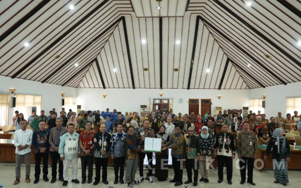 Foto Bupati Bojonegoro H Wahono, Wakil Bupati  Hj Nurul Azizah, Forpimda Ketua DPRD H. Abdulloh Umar, S.Pd