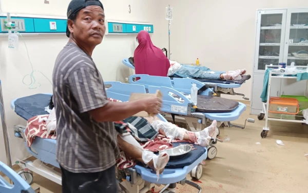 Foto Salah satu korban ledakan tabung gas 12 KG di sebuah rumah di jalan  Jalan Ratu Sianum, Lorong Nepos Nomor 49, RT 029 RW 004, Kelurahan 3 Ilir, Kecamatan Ilir Timur II (IT II), Palembang, Sabtu 31 Januari 2026. (Foto : Yola/Ketik.Com)