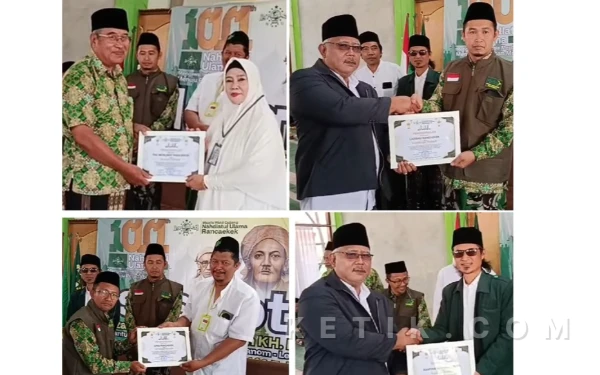 Foto Para peraih penghagan MWCNU Rancaekek.