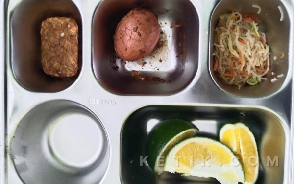 Foto Menu tanpa nasi dan dugaan anggaran kurang dari 10 ribu Rupiah, Rabu 4 Februari 2026. (Foto: Favan/Ketik.com)