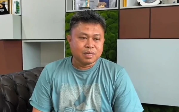 Foto Kepala Seksi Konservasi Wilayah II BKSDA Sumatera Selatan, Yusmono, saat diwawancarai, Jumat 6 Februari 2026 (Foto : Yola/Ketik.Com)