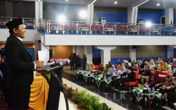 Foto Bupati Subandi menyampaikan sambutan dalam peringatan Milad Ke-37 Umsida di Auditorium KH Ahmad Dahlan pada Senin (9 Februari 2026). (Foto: Sigit/Kominfo)