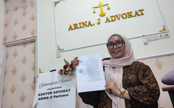 Foto Kuasa hukum Mitra Yayasan Insan Kamil Erhamni, Arina Jumiawati (Foto :Ahmad Istihar/Ketik.com)