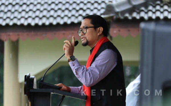 Foto Sekretaris Daerah (Sekda) Fathur Rozi  saat sambutan