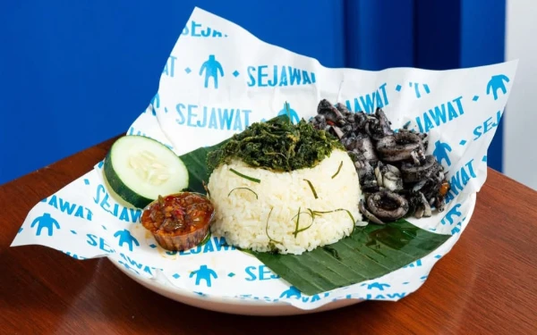Foto Nasi Sejawat Cumi menjadi menu andalan yang diincar banyak pelanggan di RM Sejawat Malang. (Foto: RM Sejawat)