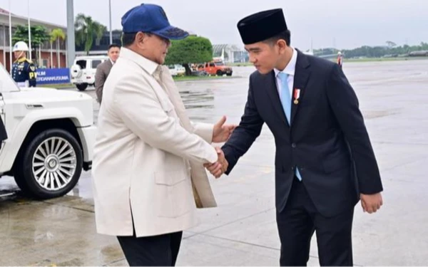 Foto Wapres Gibran Rakabuming Raka lepas Presiden Prabowo Subianto bertolak menuju Washington DC Amerika Serikat dari pangkalan udara TNI AU Halim Perdanakusuma, Jakarta, 16 Februari 2026. (Foto: BPMI Setpres)
