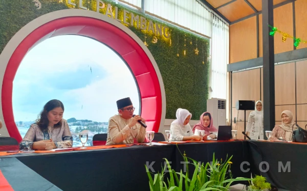 Foto Konferensi pers yang di gelar oleh Management OPA Hotel Palembang, Rabu 18 Februari 2026. (Foto: M Nanda/Ketik.com)