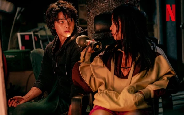 Foto Drama Korea Sweet Home dibintangi Song Kang dan Go Min-si (Foto : IMDb)