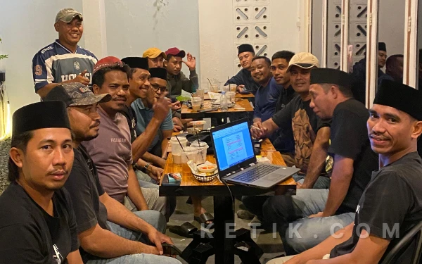 Foto Rapat Panitia Pelantikan PWI Halsel (Foto:Mursal/Ketik.com)