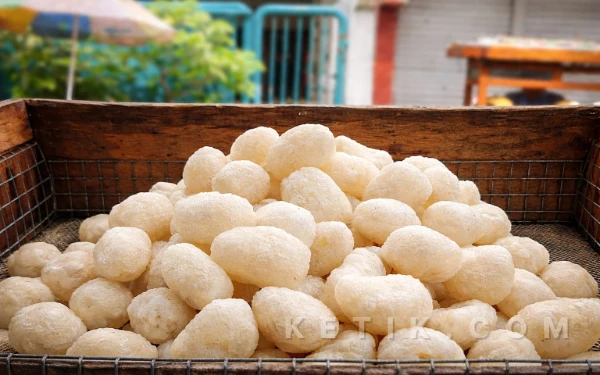 Foto Tampilan Cimol Bonjot Sebelum Ditaburi Bumbu Pada 11 Februari 2026. (Foto: Fariha Al Jihan/Ketik.com)