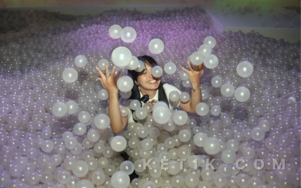 Foto Playground berkonsep baru di Surabaya, memberikan pengalaman tersendiri untuk anak, orang tua hingga orang dewasa. (Foto: Fitra/Ketik.com)