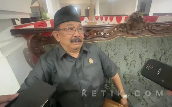 Foto Anggota Komisi C DPRD Kota Malang, Arief Wahyudi memberikan beberapa catatan kritis terkati rencana drainase di Jalan Letjend Sutoyo dan Bondowoso, menurutnya pemerintah harus melakukan mitigasi potensi masalah yang timbul dari proyek tersebut. (Foto: Lutfia/Ketik.com)