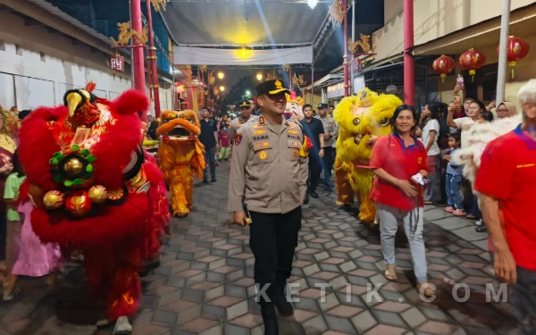 Foto Suasana Perayaan Festival Lontong Cap Go Meh 2577 Kongzili di Klenteng Kim Hin Kiong Gresik (Foto: Daniel Andayawan/Ketik.com)