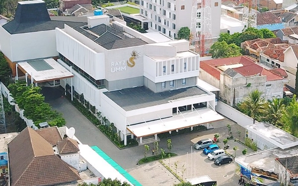 Foto Kemegahan Rayz UMM Hotel Malang, penginapan bintang empat di Kabupaten Malang. (Foto: Dok. Rayz UMM Hotel Malang)