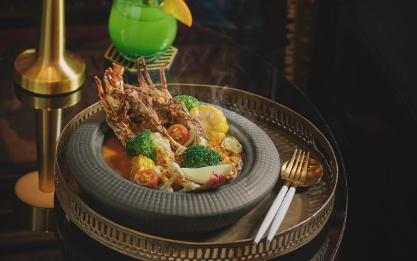 Foto Menu Lobster Bidadari di Kesunyian pada Dewa 19 Sky Lounge Malang. (Foto: Dok. Dewa 19 Sky Lounge Malang)